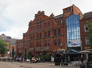 Weymouth-südengland Das Zentrum von Weymouth ist relativ kompakt und gruppiert sich um die Bucht.