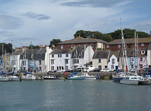 Weymouth-südengland Das Zentrum von Weymouth ist relativ kompakt und gruppiert sich um die Bucht.